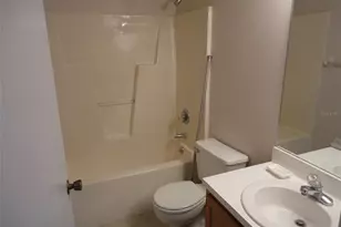 5815 SW 9th Pl, Gainesville, FL 32607 - Photo 3