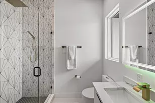 1037 79th St S, Saint Petersburg, FL 33707 - Photo 39