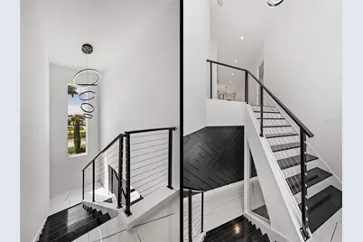 1037 79th Street S, Saint Petersburg, FL 33707 - Photo 19