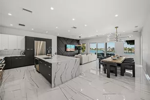 1037 79th St S, Saint Petersburg, FL 33707 - Photo 21