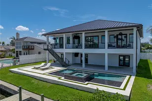 1037 79th St S, Saint Petersburg, FL 33707 - Photo 61