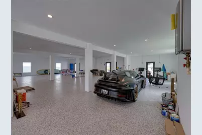 1037 79th Street S, Saint Petersburg, FL 33707 - Photo 69