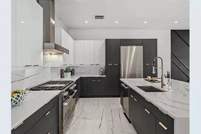 1037 79th Street S, Saint Petersburg, FL 33707 - Photo 25