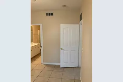 2275 NW 16th Terr, Gainesville, FL 32605 - Photo 9