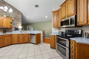 1827 SW Shiloh St, Fort White, FL 32038 - Photo 15