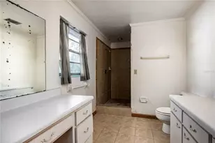 2147 NW 7th Pl, Gainesville, FL 32603 - Photo 33