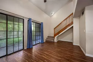 5701 SW 10th Pl, Gainesville, FL 32607 - Photo 15