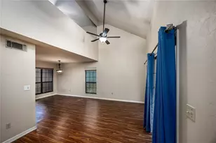 5701 SW 10th Pl, Gainesville, FL 32607 - Photo 17