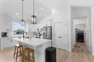 173 SW 24th Ave, Trenton, FL 32693 - Photo 13