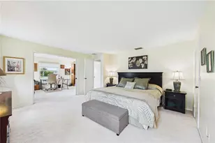 6948 W Country Club Dr N, Sarasota, FL 34243 - Photo 21