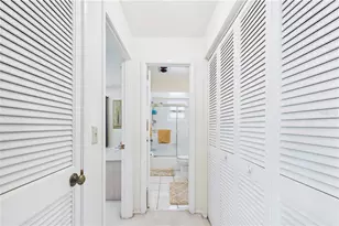 6948 W Country Club Dr N, Sarasota, FL 34243 - Photo 17