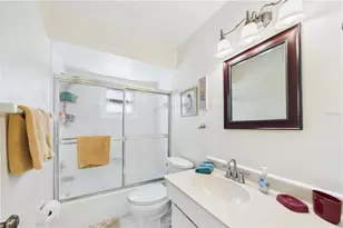 6948 W Country Club Dr N, Sarasota, FL 34243 - Photo 29