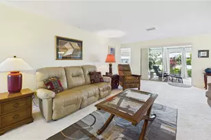 6948 W Country Club Dr N, Sarasota, FL 34243 - Photo 7