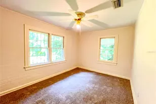 1403 NW 11th Rd, Gainesville, FL 32605 - Photo 11