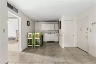 1700 SW 16th Ct, Gainesville, FL 32608 - Photo 7