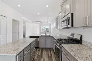 24302 SW 18th Ln, Newberry, FL 32669 - Photo 5