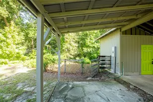 523 SE 28th Way, Melrose, FL 32666 - Photo 7