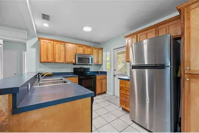 601 NW 36th Drive, Gainesville, FL 32607 - Photo 11