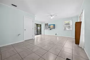 601 NW 36th Dr, Gainesville, FL 32607 - Photo 5
