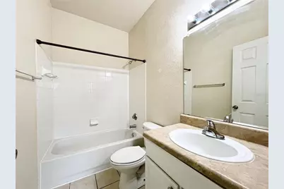 4877 NW 42nd Road #106, Gainesville, FL 32606 - Photo 13