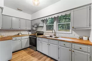 902 NW 4th Pl, Gainesville, FL 32601 - Photo 17