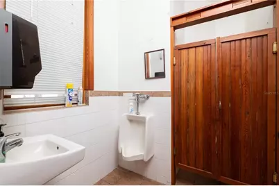 619 NE 1st Street, Gainesville, FL 32601 - Photo 17