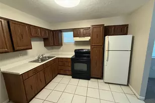 2036 NW 31st Pl, Gainesville, FL 32605 - Photo 3