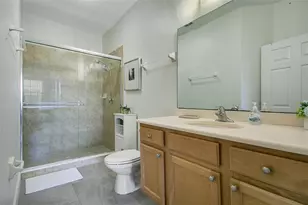 2727 Oakwater Dr, Kissimmee, FL 34747 - Photo 15