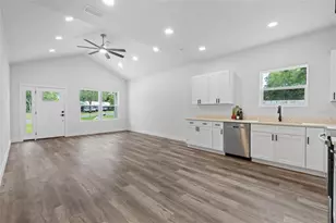 221 SW 246th Way, Newberry, FL 32669 - Photo 3