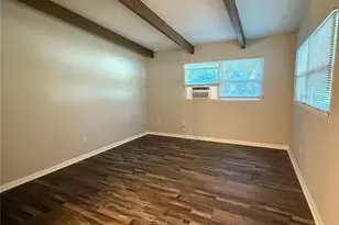 3010 NE 13th St, Gainesville, FL 32609 - Photo 11