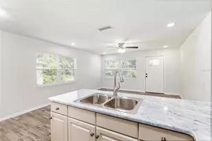 1522 SE 13th Pl, Gainesville, FL 32641 - Photo 13