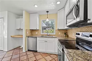 3424 NW 7th Pl, Gainesville, FL 32607 - Photo 9