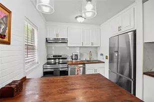 202 NW 20th Ave, Gainesville, FL 32609 - Photo 9