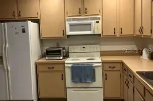 1628 NW 19th Cir, Gainesville, FL 32605 - Photo 9