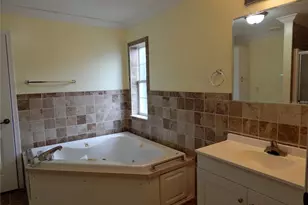 354 NW 93rd Ln, Branford, FL 32008 - Photo 9