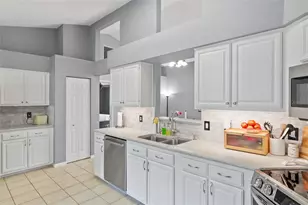 7637 SW 49th Pl, Gainesville, FL 32608 - Photo 15