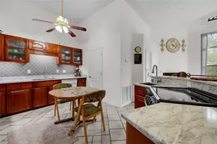 4250 NW 81st Ln, Bell, FL 32619 - Photo 15