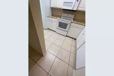 4872 NW 42nd Road #106, Gainesville, FL 32606 - Photo 3