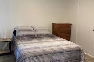 3921 SW 34th St, Gainesville, FL 32608 - Photo 11