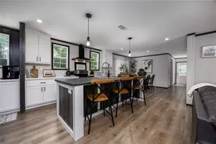 549 SW Hawaii Ter, Fort White, FL 32038 - Photo 17