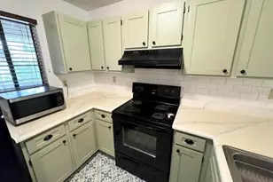 89 SE 16th Ave, Gainesville, FL 32601 - Photo 3