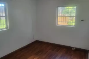 1014 SE 10th St, Gainesville, FL 32601 - Photo 7