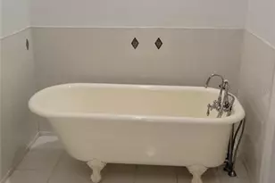 1014 SE 10th St, Gainesville, FL 32601 - Photo 11