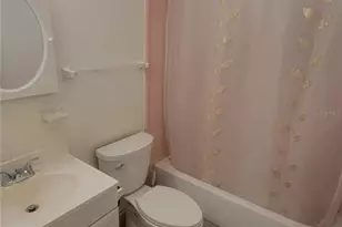 1014 SE 10th St, Gainesville, FL 32601 - Photo 9