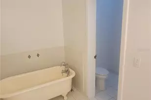 1014 SE 10th St, Gainesville, FL 32601 - Photo 11