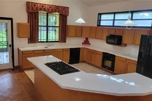 1014 SE 10th St, Gainesville, FL 32601 - Photo 7