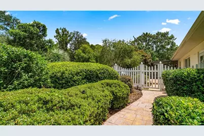 2138 NW 30th Place, Gainesville, FL 32605 - Photo 43