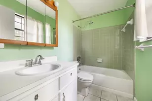 1731 NW 32nd Pl, Gainesville, FL 32605 - Photo 15