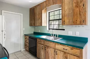 1731 NW 32nd Pl, Gainesville, FL 32605 - Photo 7