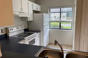 6138 SW 8th Ln, Gainesville, FL 32607 - Photo 3